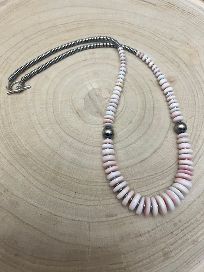 Pink Conch Graduated Necklace - 22 inch