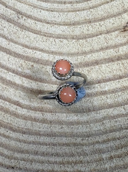 Esther White Navajo Handmade SS Pink Conch Adjustable Ring