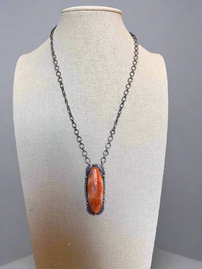 Large Navajo Handmade Spiny Oyster Necklace by Tia Long - 18 inch