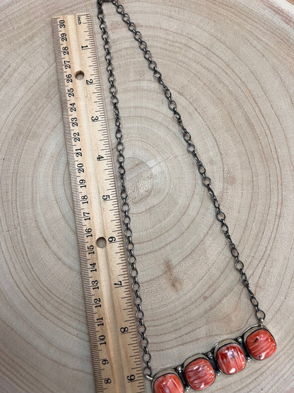 Navajo Handmade Spiny Oyster Necklace by Tia Long - 18 inch